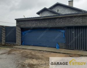 Гараж из сборных сэндвич-панелей с навесом вид 2